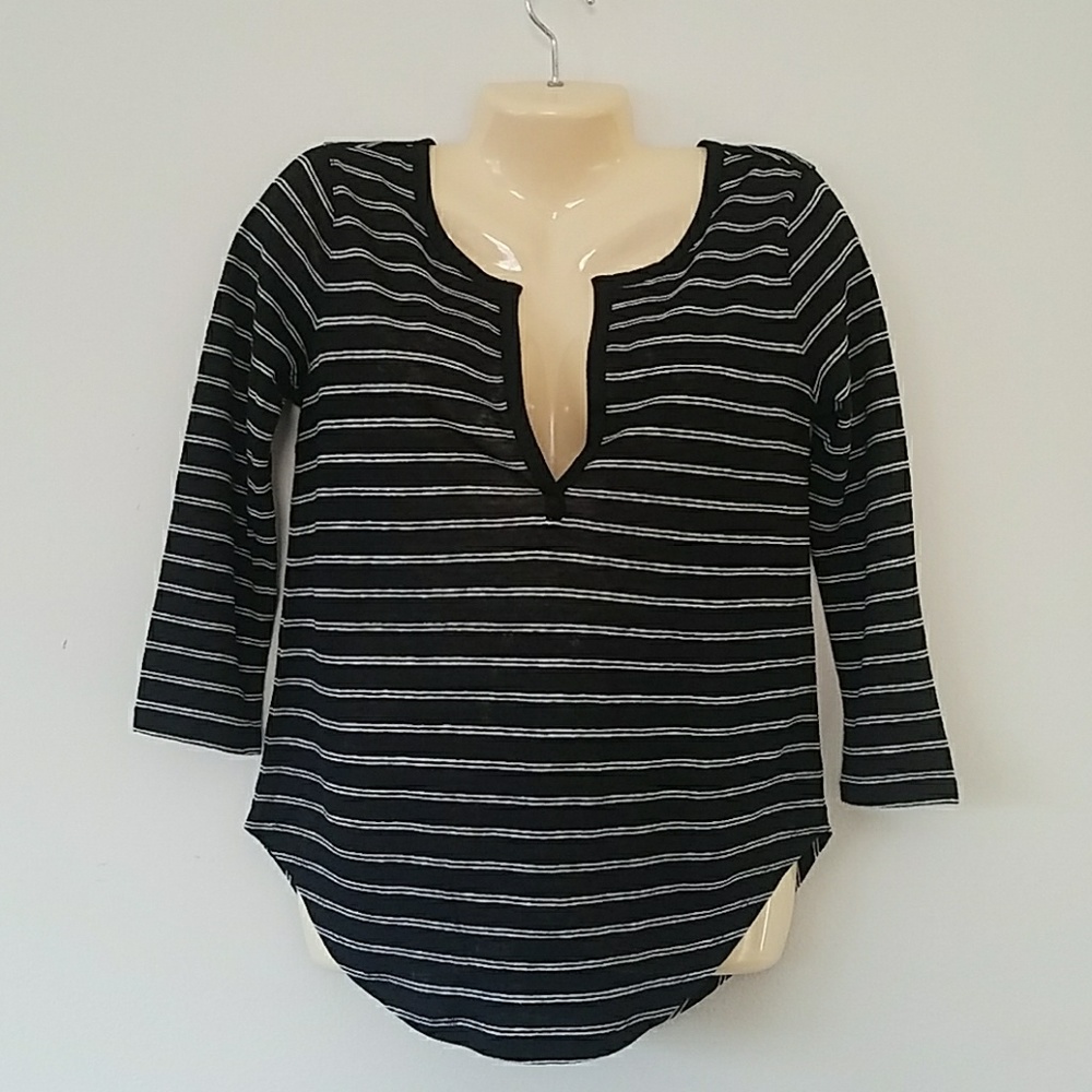 Athleta Black/ White Stripe Knit Hi-Lo Shirt XS